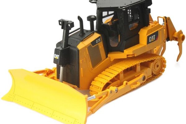 Diecast Masters DCM25002  CAT 1/24 Scale RC D7E Track Type Tractor