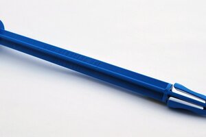 DE Racing Buggy Tire Spikes (Blue) 4pcs