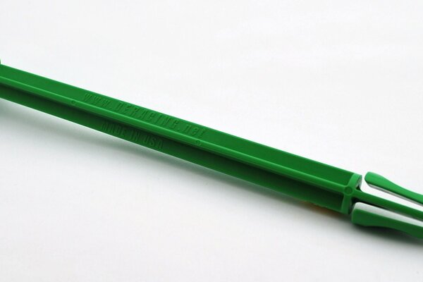 DE Racing Buggy Tire Spikes (Green) 4pcs