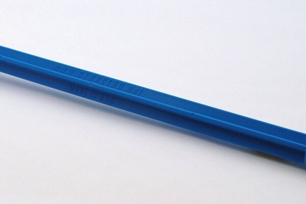 DE Racing Truggy Tire Spikes (Blue) 4pcs