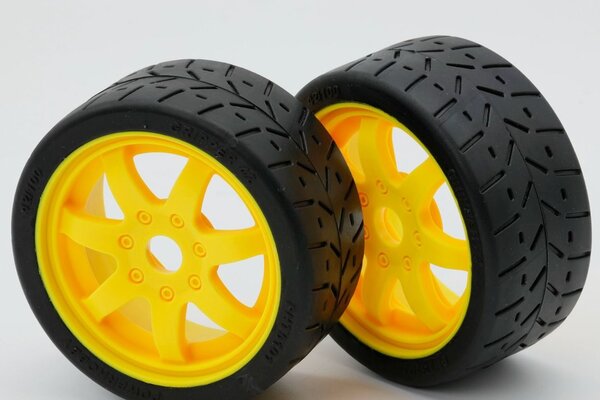 Powerhobby PHT5101-Yellow   1/8 Gripper 42/100 Belted Mounted Tires 17mm Yellow