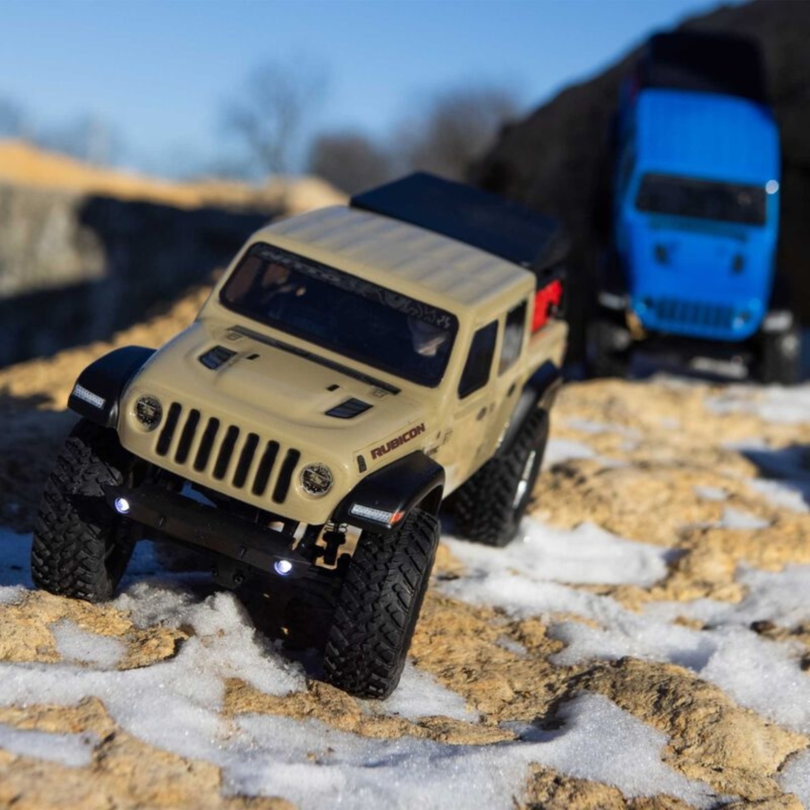 Axial Racing AXI00005T1 1/24 SCX24 Jeep JT Gladiator 4WD Rock Crawler Brushed RTR, Beige