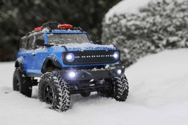 Axial Racing AXI00006T3  1/24 SCX24 2021 Ford Bronco 4WD Truck Brushed RTR, Blue