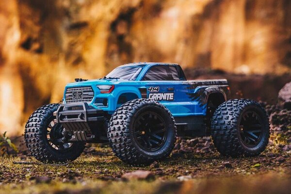ARRMA ARA4202V3T1  1/10 GRANITE 4WD V3 MEGA 550 Brushed Monster Truck RTR, Blue