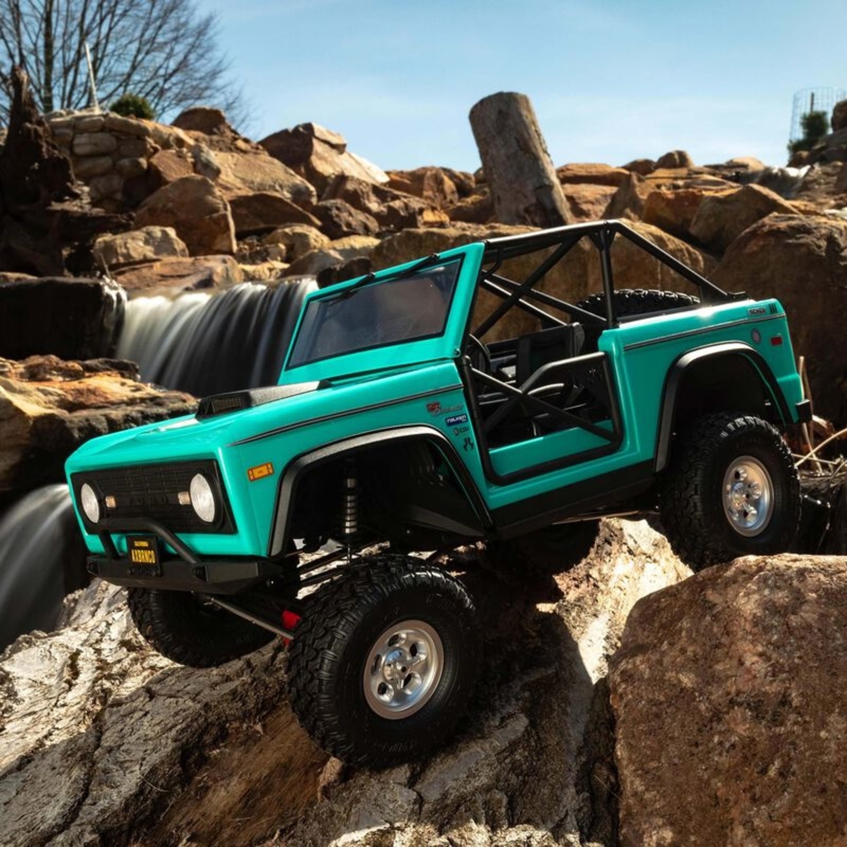 Axial Racing AXI03014T1 1/10 SCX10 III Early Ford Bronco 4WD RTR, Turquoise Blue