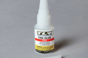 TLR (Team Losi Racing) TLR76006  Tire Glue 1oz THIN