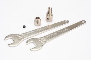 Traxxas 5761 Motor coupler, collet style/ GS 4x3 SS (with threadlock) (1)/ wrench, 10mm (2)