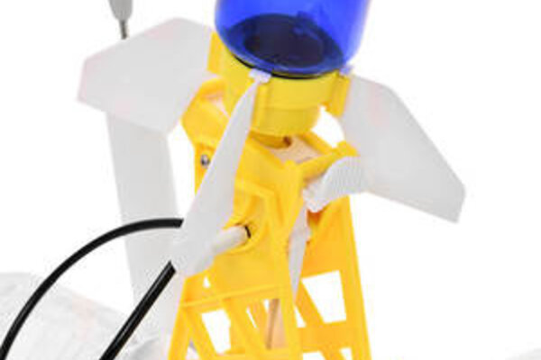 PlaySTEAM PYSXP00401   PlaySTEAM Water Powered Rocket Kit