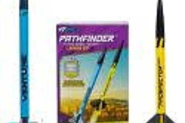 Estes Rockets EST3238	Pathfinder Pack Launch Set (Includes 2 Rockets)
