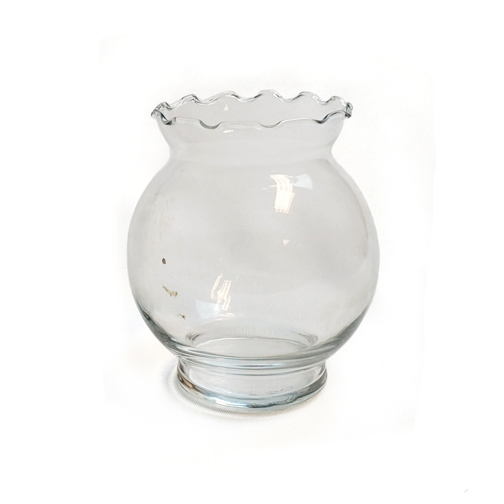 Round Ruffled Vase