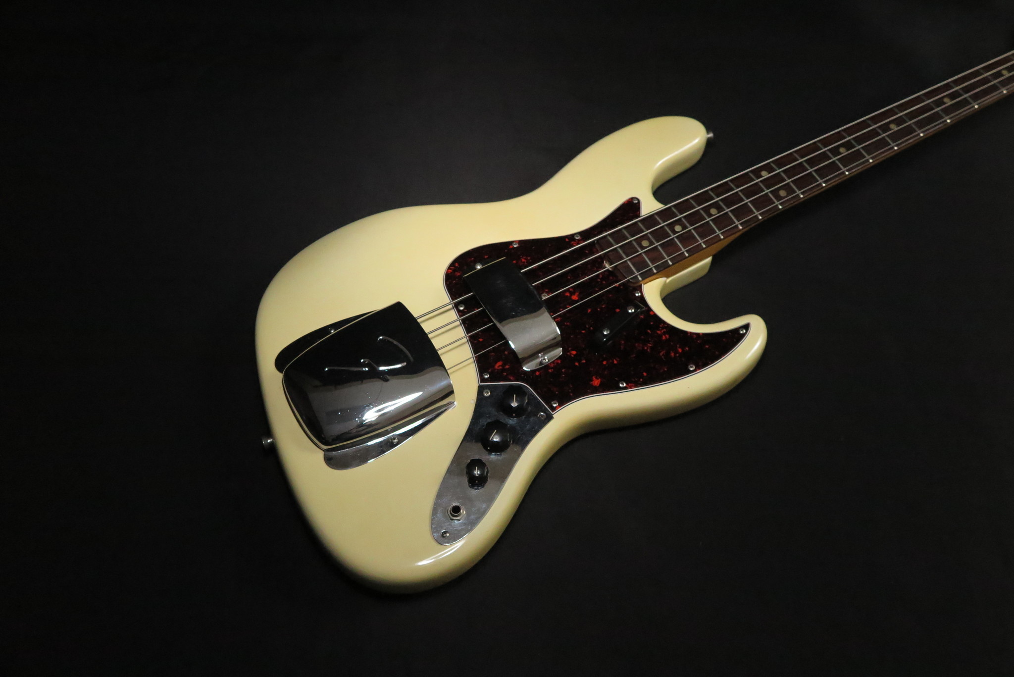 Fender Jazz Bass 1965 Olympic White (Refinished) - Baltimore Music