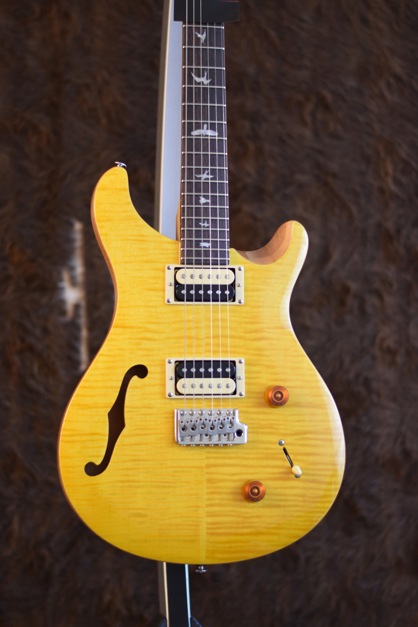 PRS SE Custom 22 Semi-Hollow Santana Yellow-8