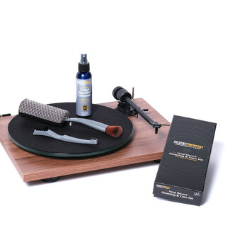 MusicNomad MusicNomad 6 'n 1 Vinyl Record Cleaning & Care Kit