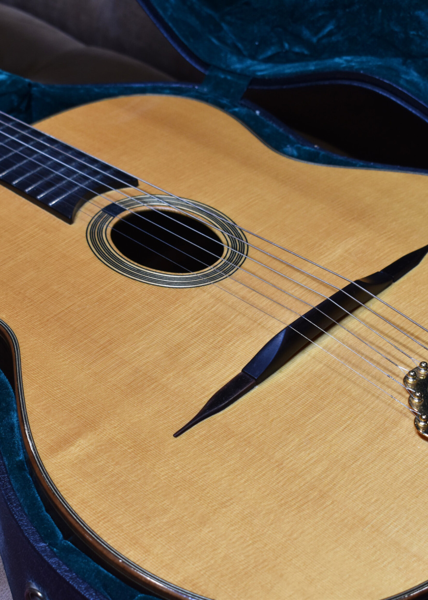 Shelley D. Park 2002 Shelley D. Park Encore Left-Handed Acoustic Guitar - Natural