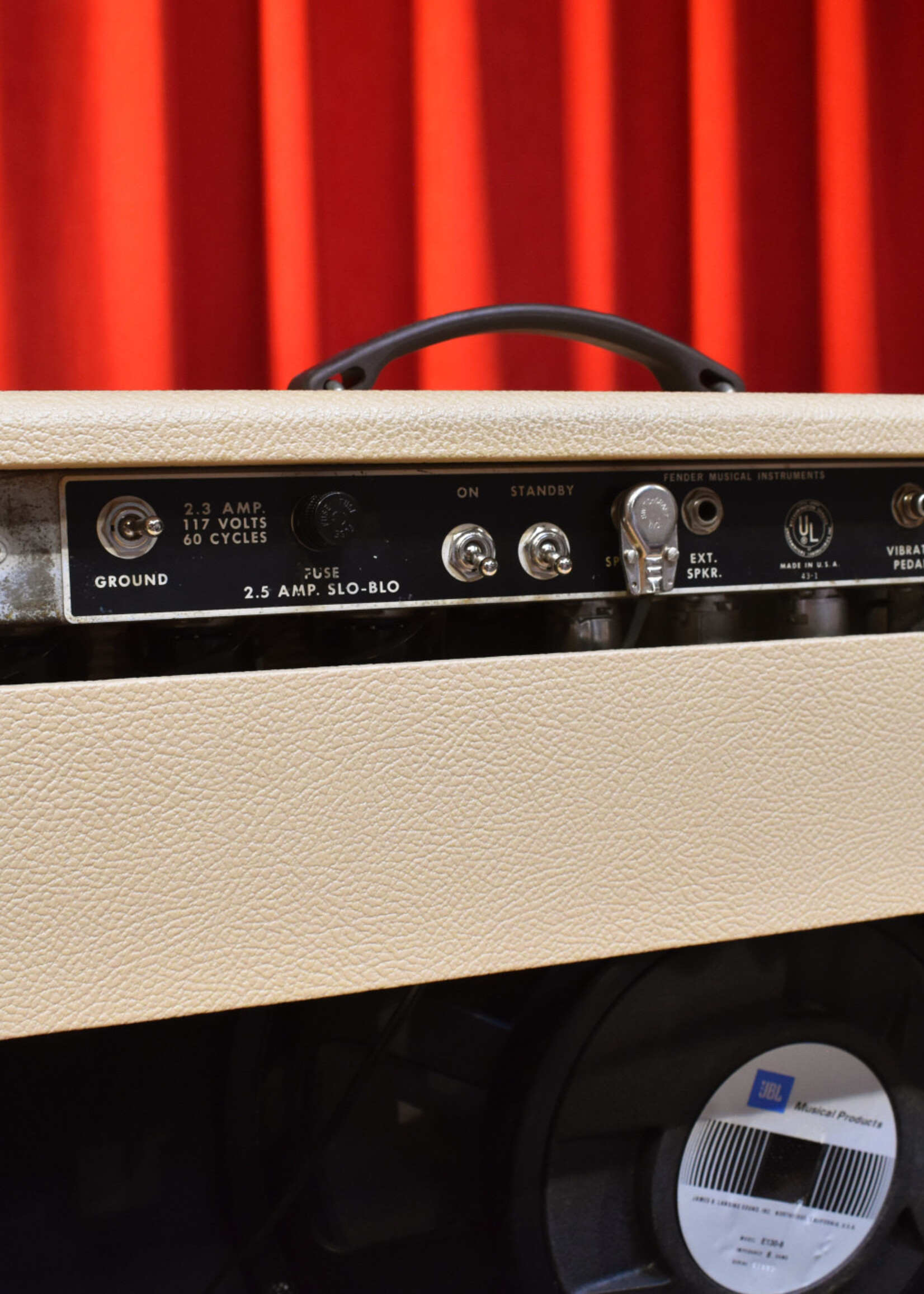 1968 Fender Twin Reverb - White