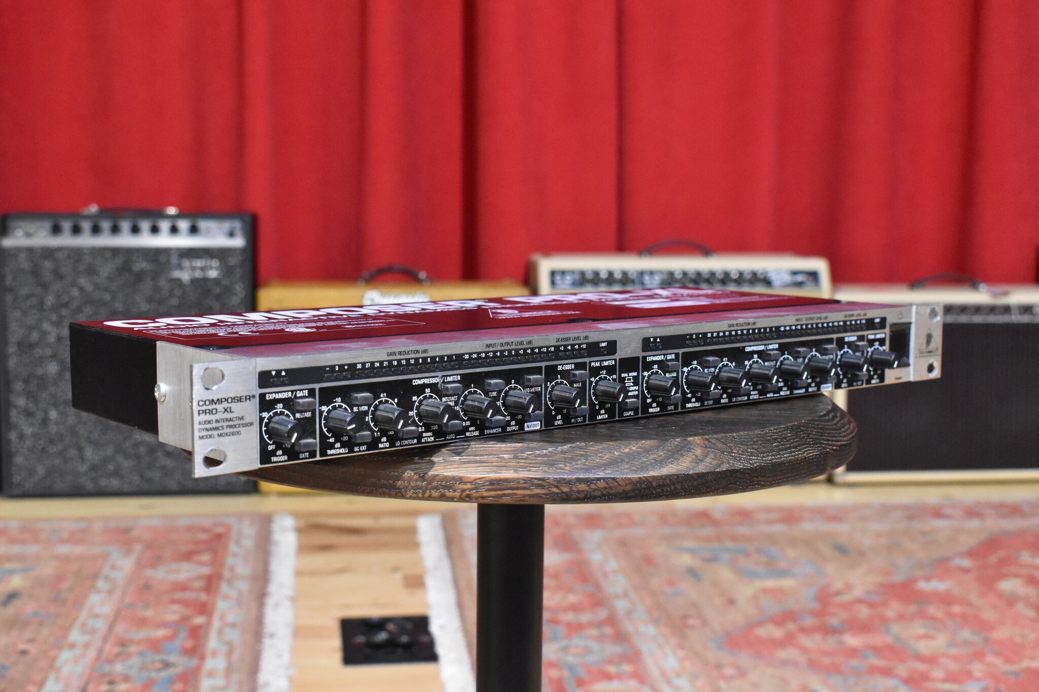 極美品】Behringer MDX2600 COMPOSER PRO-XL 有り難かっ
