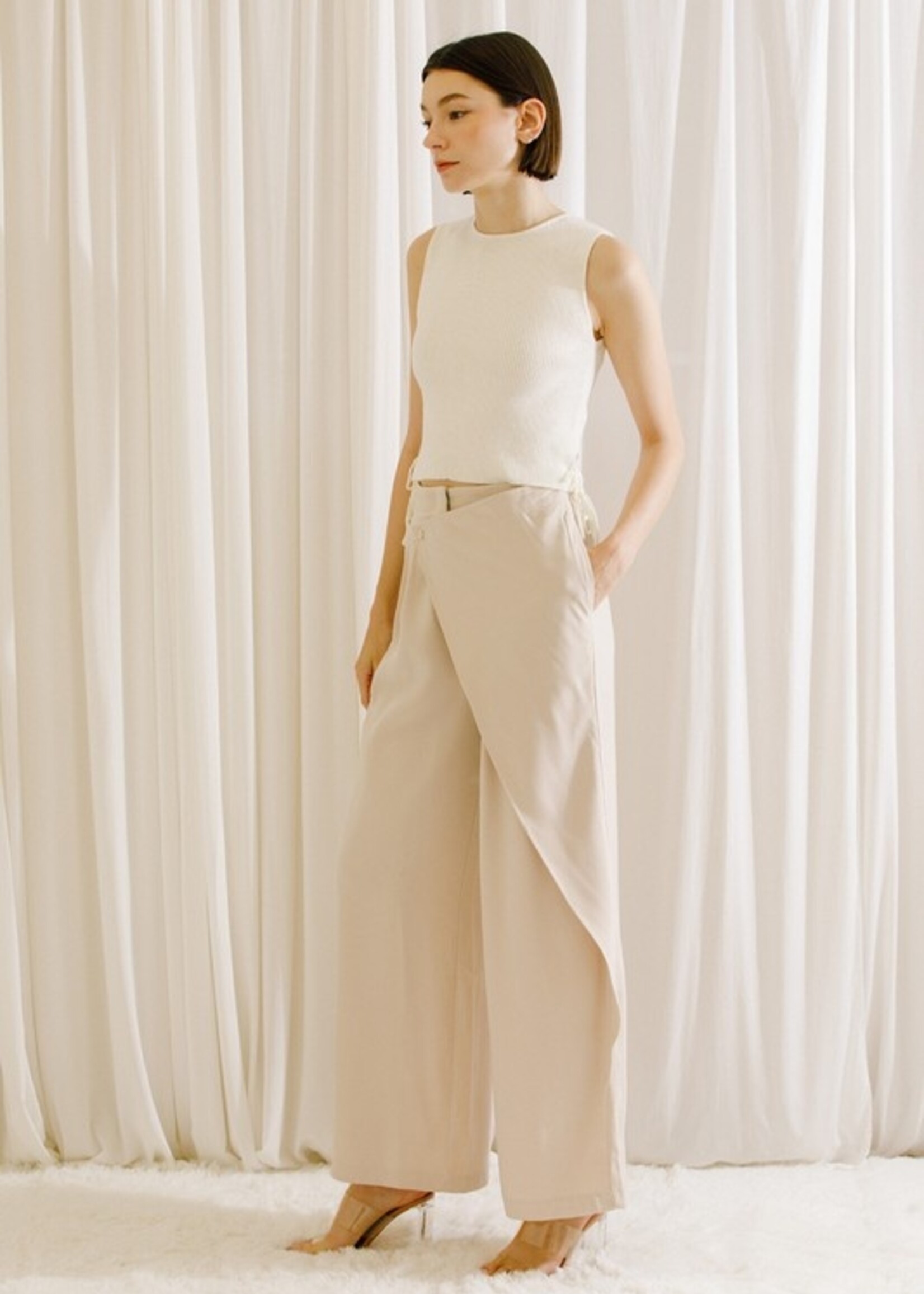MONOCHROMATIC WRAP SIDE TROUSERS