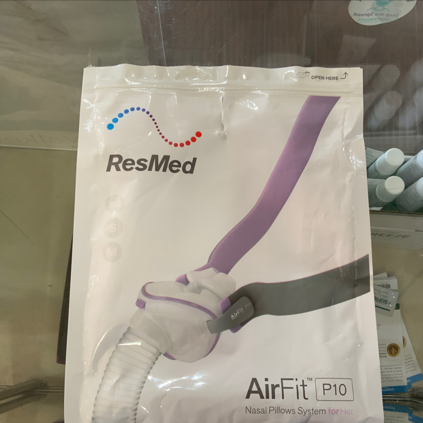 P10 nasal pillow system for Her