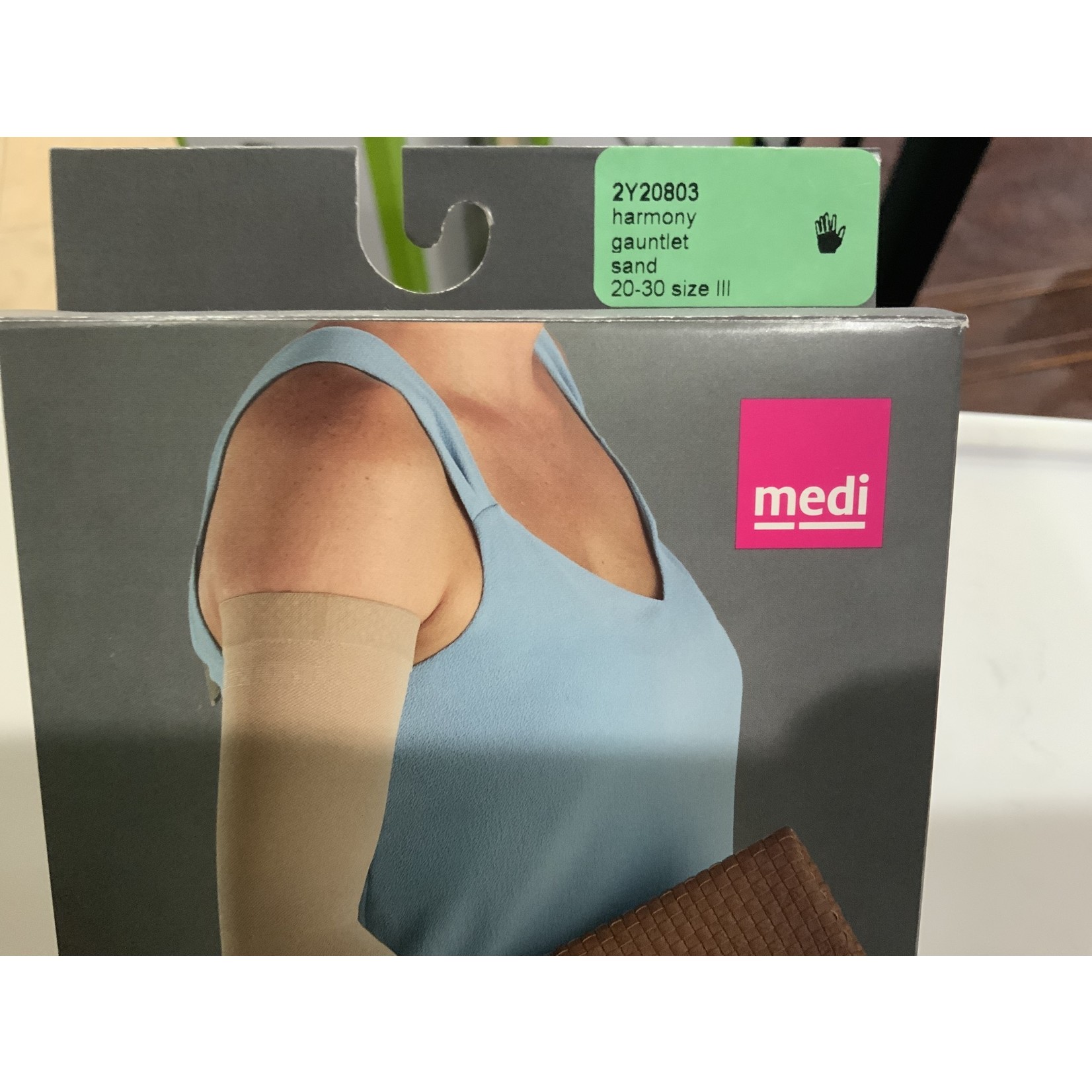 Medi Harmony Gauntlet 20-30 size 3 sand