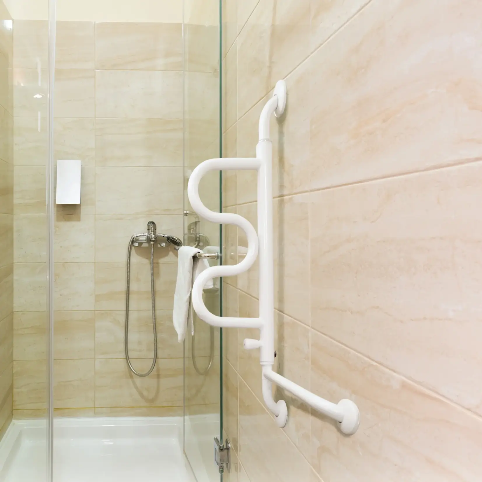 Stander Curve Grab Bar - 40"