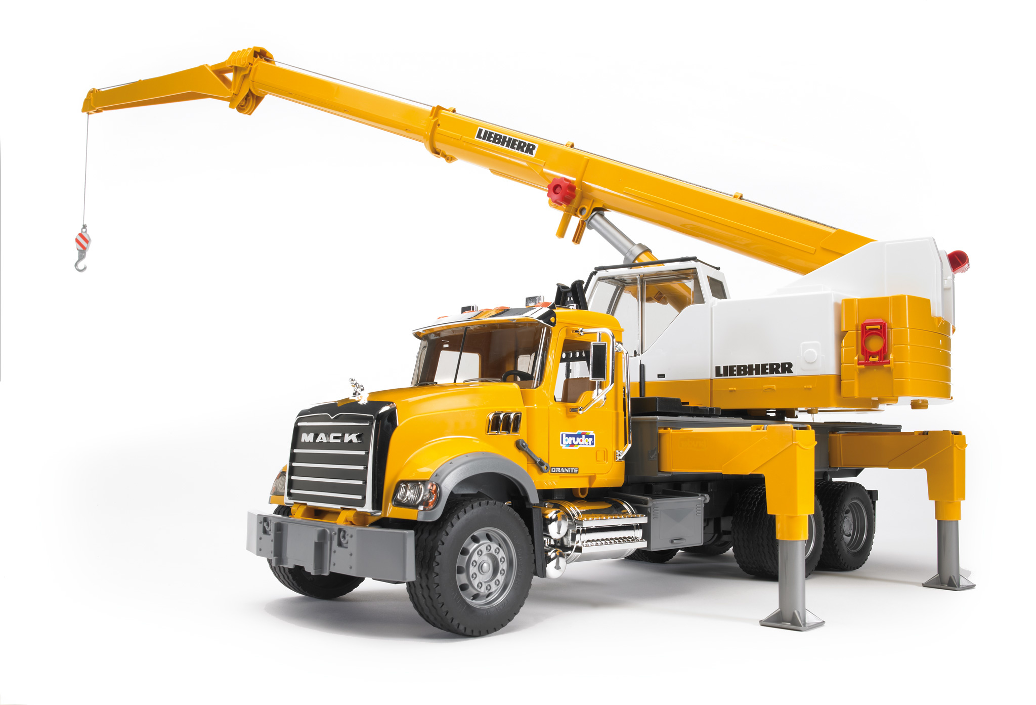 Bruder Bruder 02818 - Camion-grue MACK Granite