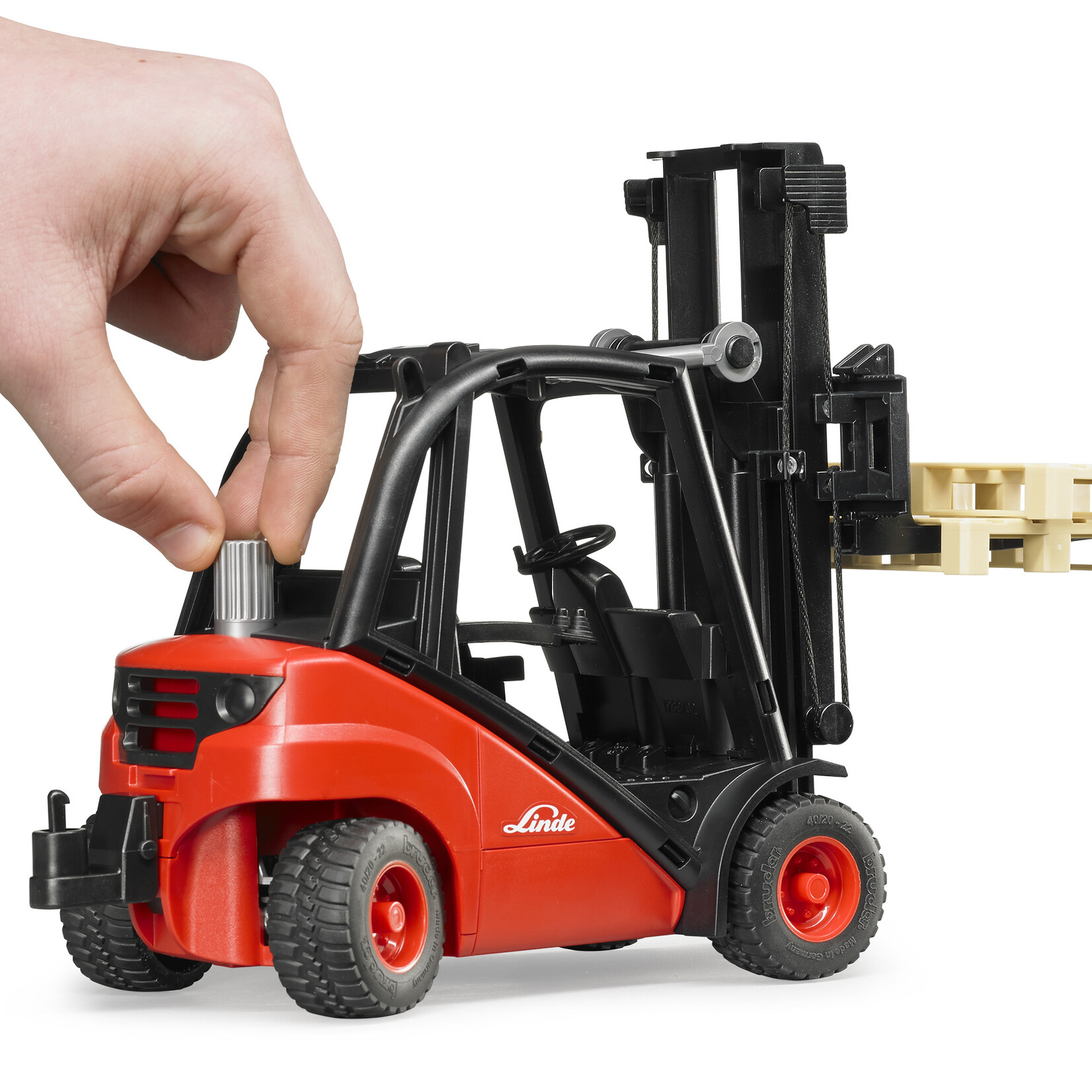 Bruder Bruder 02511 - Chariot élévateur Linde H30D avec dispositif d'attelage