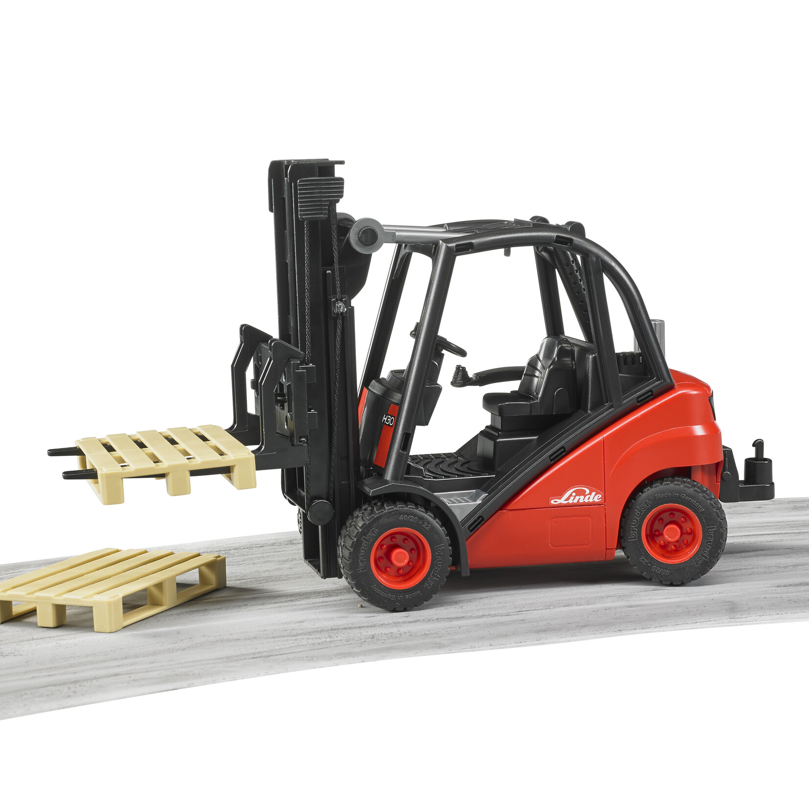 Bruder Bruder 02511 - Chariot élévateur Linde H30D avec dispositif d'attelage