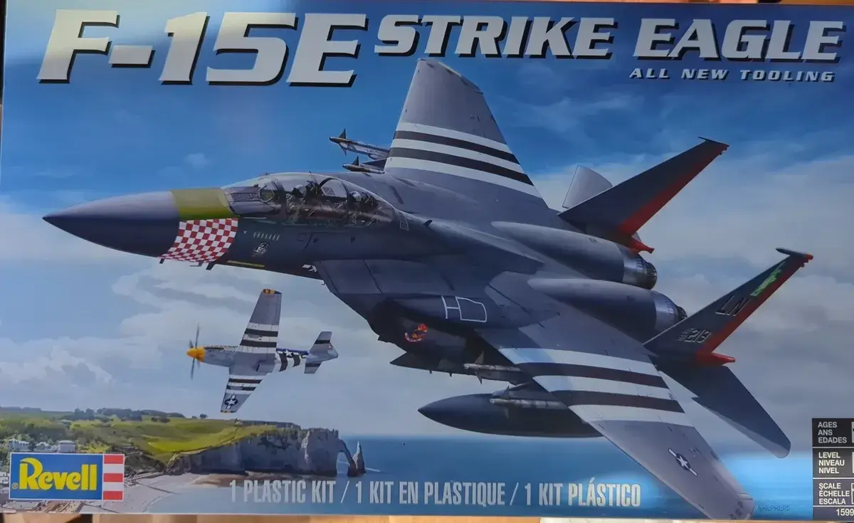 Revell Revell -F-15E Strike Eagle