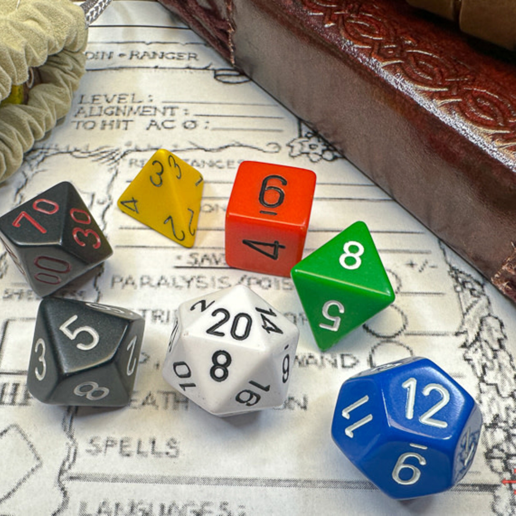 Chessex Chessex - Nostalgia Opaque GM and Beginner Player Polyhedral 7-Die Set