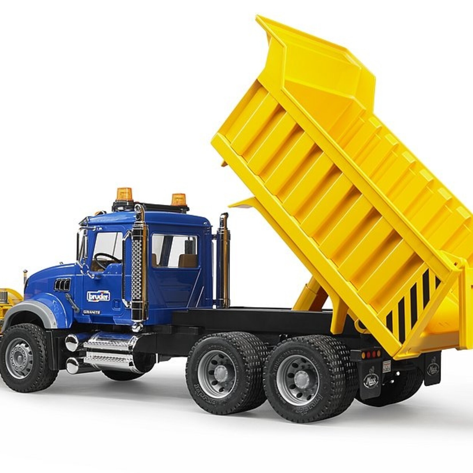 Bruder Bruder 02825 - Camion MACK Granite avec benne basculante et chasse-neige