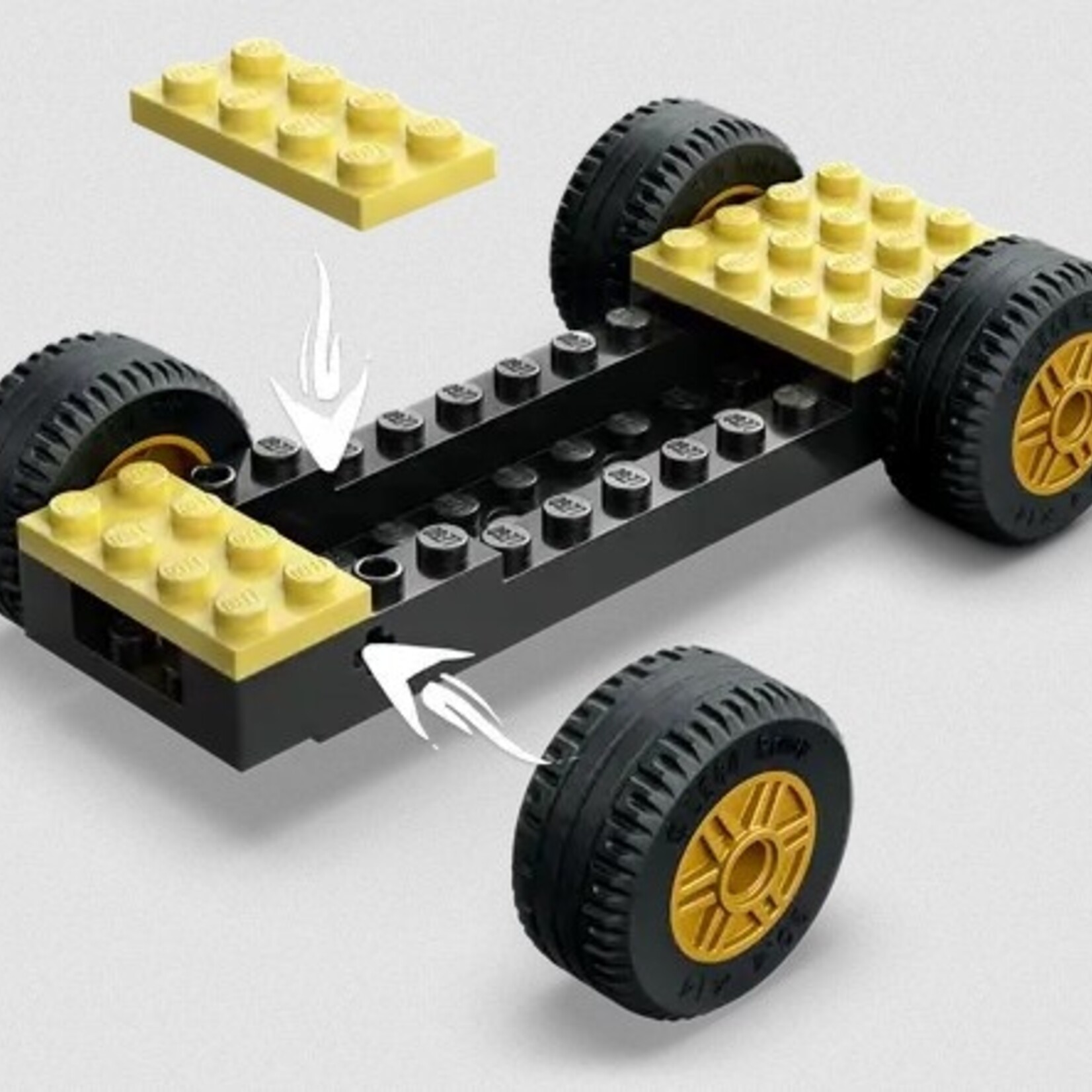 Lego Lego 71840 Ninjago - Le duel de voitures de course entre Rogue et Drix