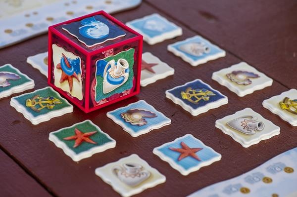 Sit Down! Games Octocube