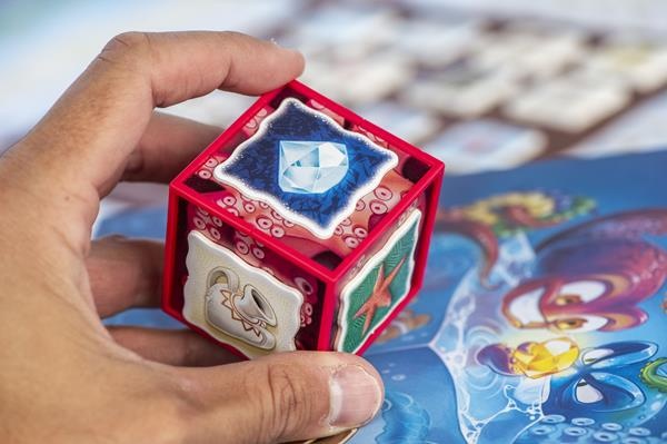 Sit Down! Games Octocube