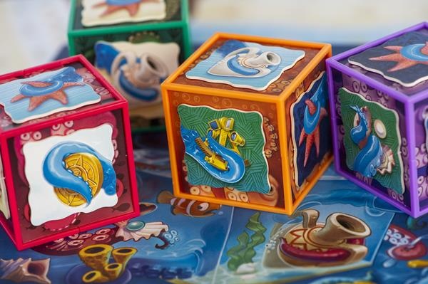 Sit Down! Games Octocube