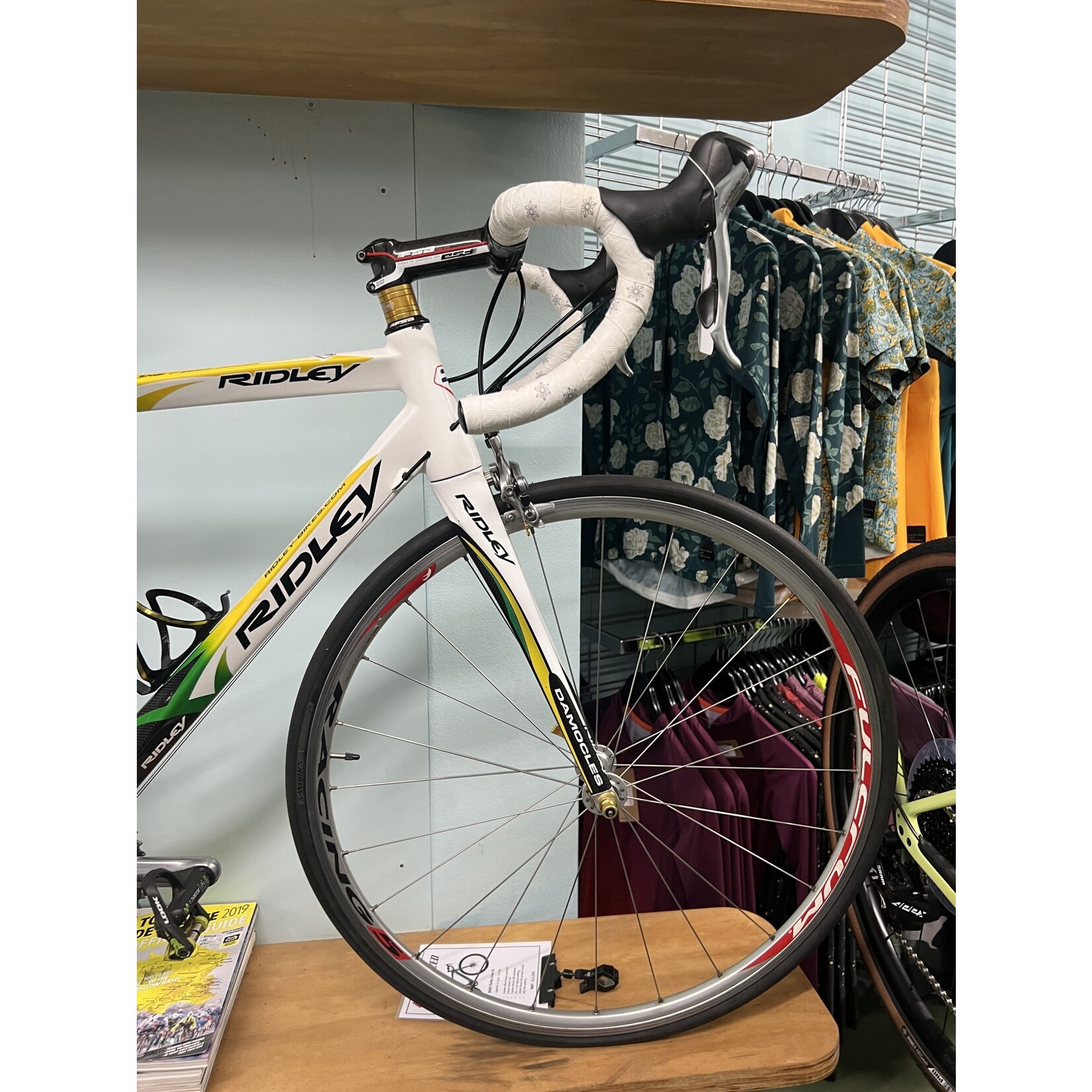 2006 DAMOCLES Robbie McEwen 53cm