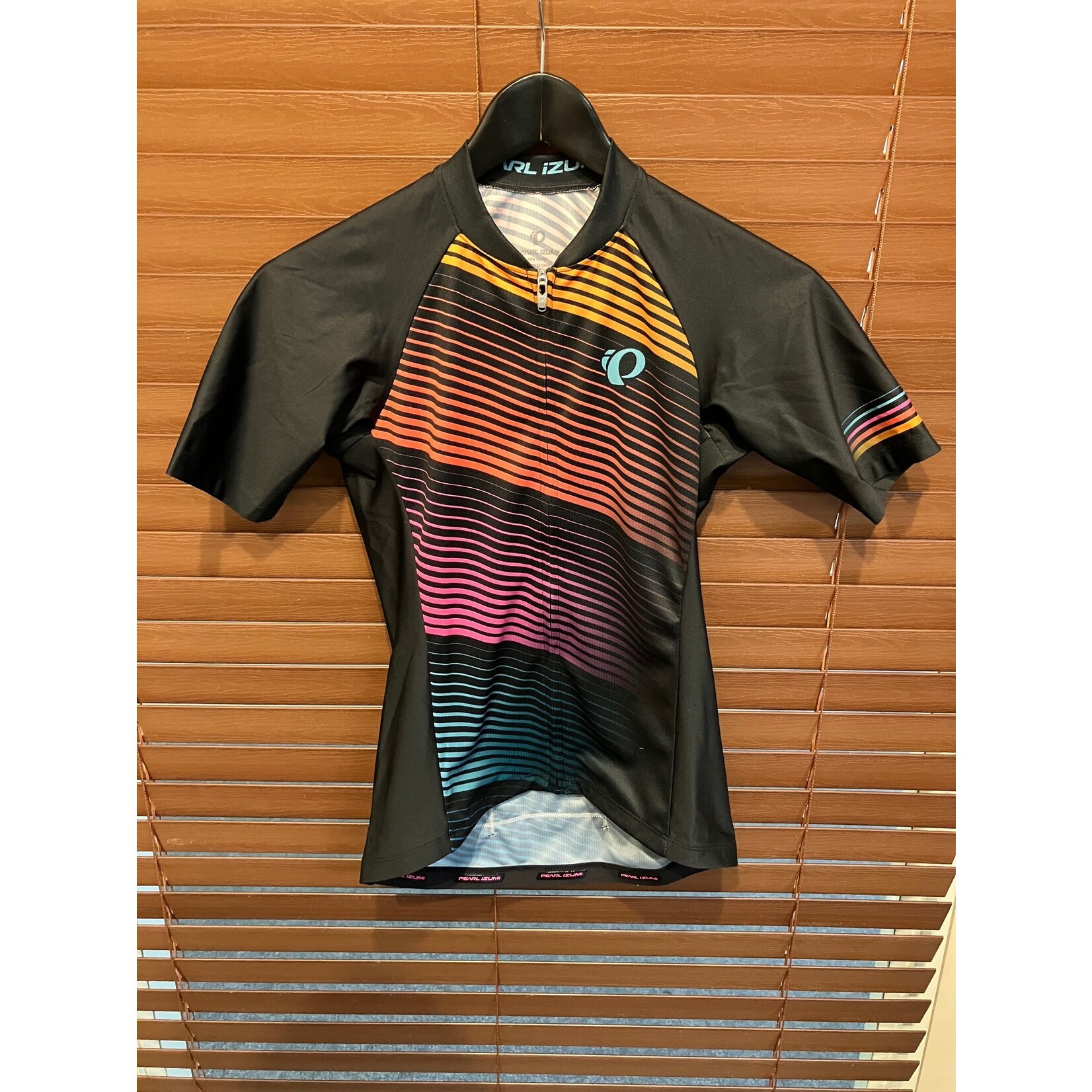 W ELITE PURSUIT SS GRPHC JRSY SMALL