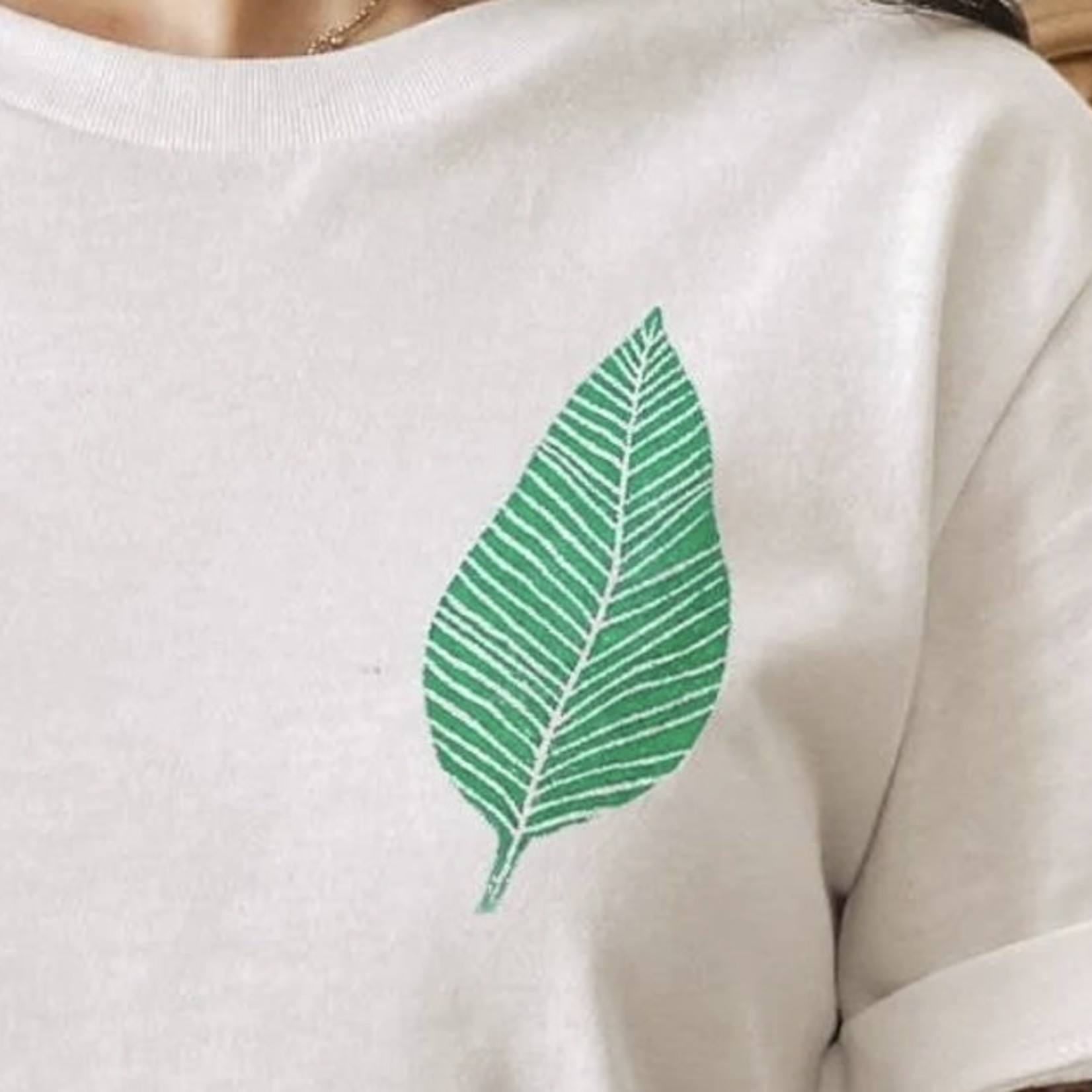 M.E. image T-shirt Feuille verte