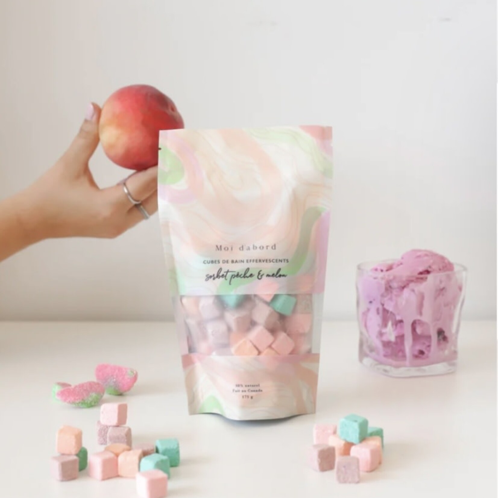 Moi d'abord Cubes de bain effervescents - Sorbet pêche et melon 175g