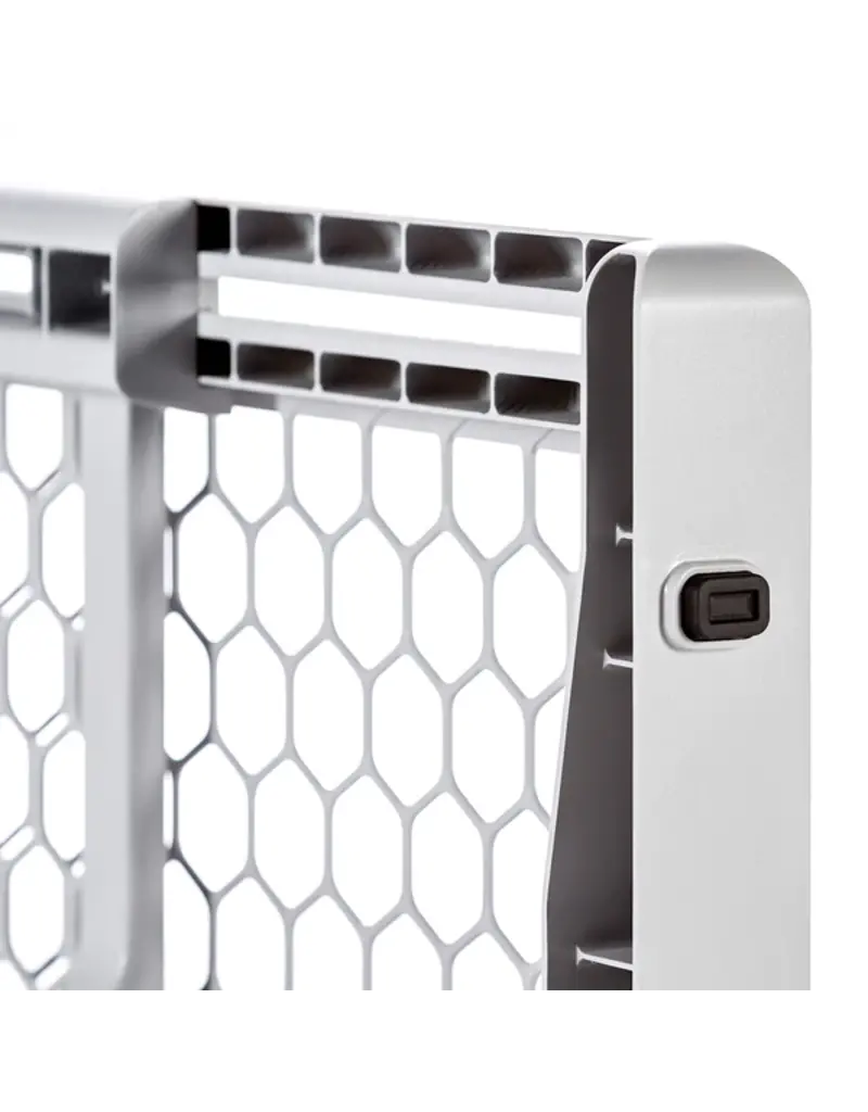 Carlson Pet Carlson Pet Plastic Expandable Pet Gate 28-42W x 23H