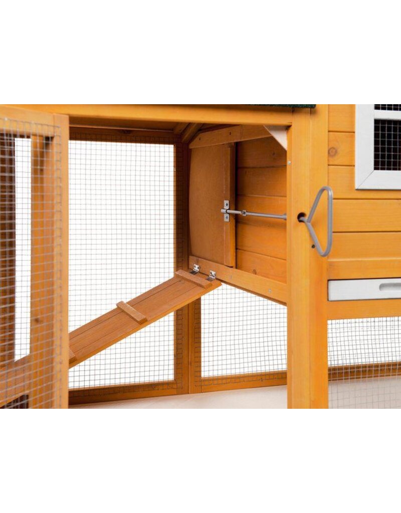 Prevue Pet Prevue Chicken Coop With Nesting Box