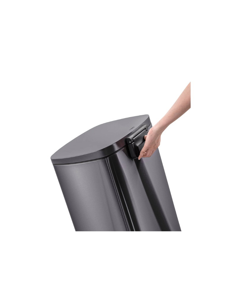 Qualiazero Trash Can 13.2 gallon Black Stainless Steel Step On Kitchen Garbage Can, Black