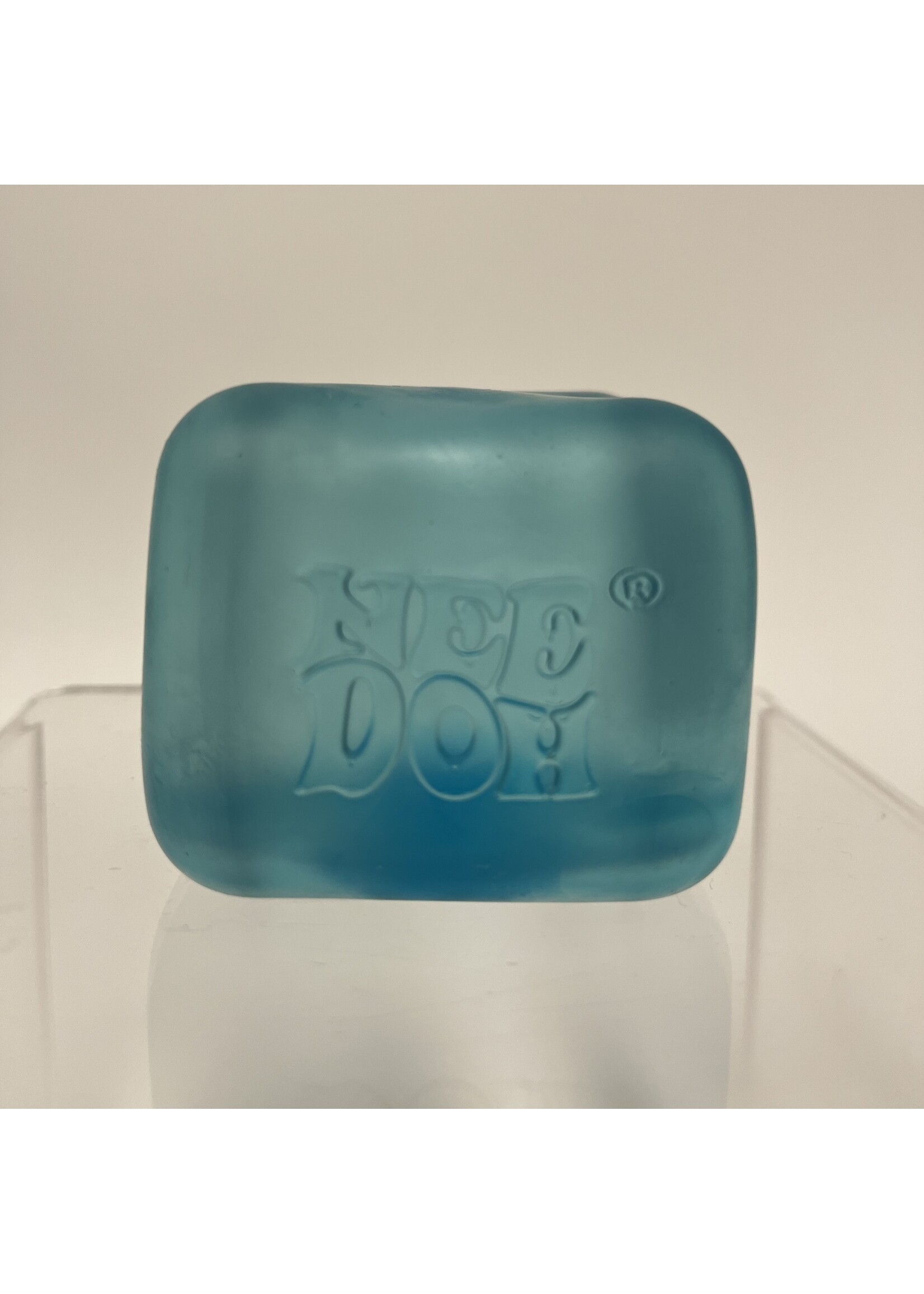 NEE NICE CUBE BLUE PINK PURPLE
