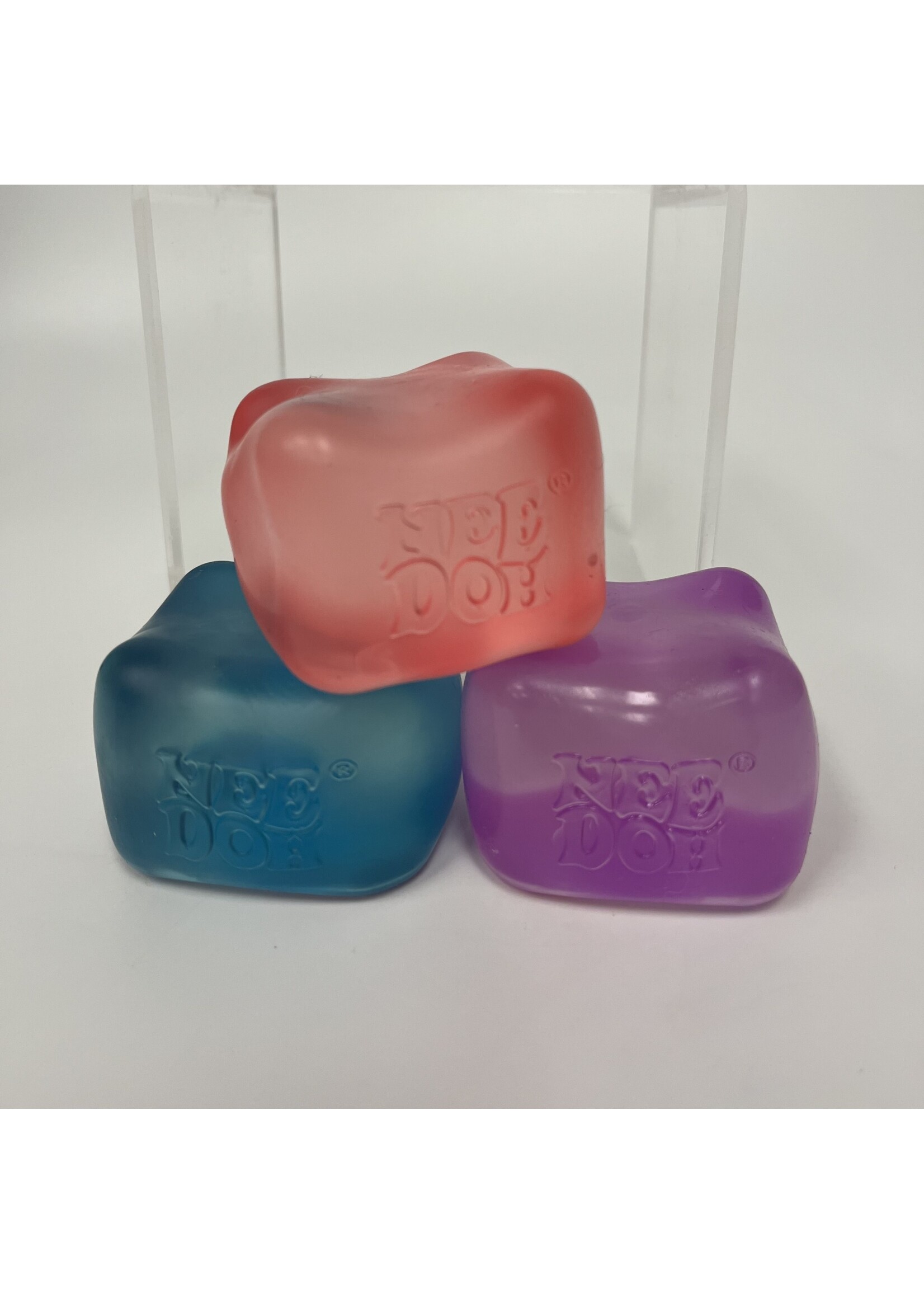 NEE NICE CUBE BLUE PINK PURPLE