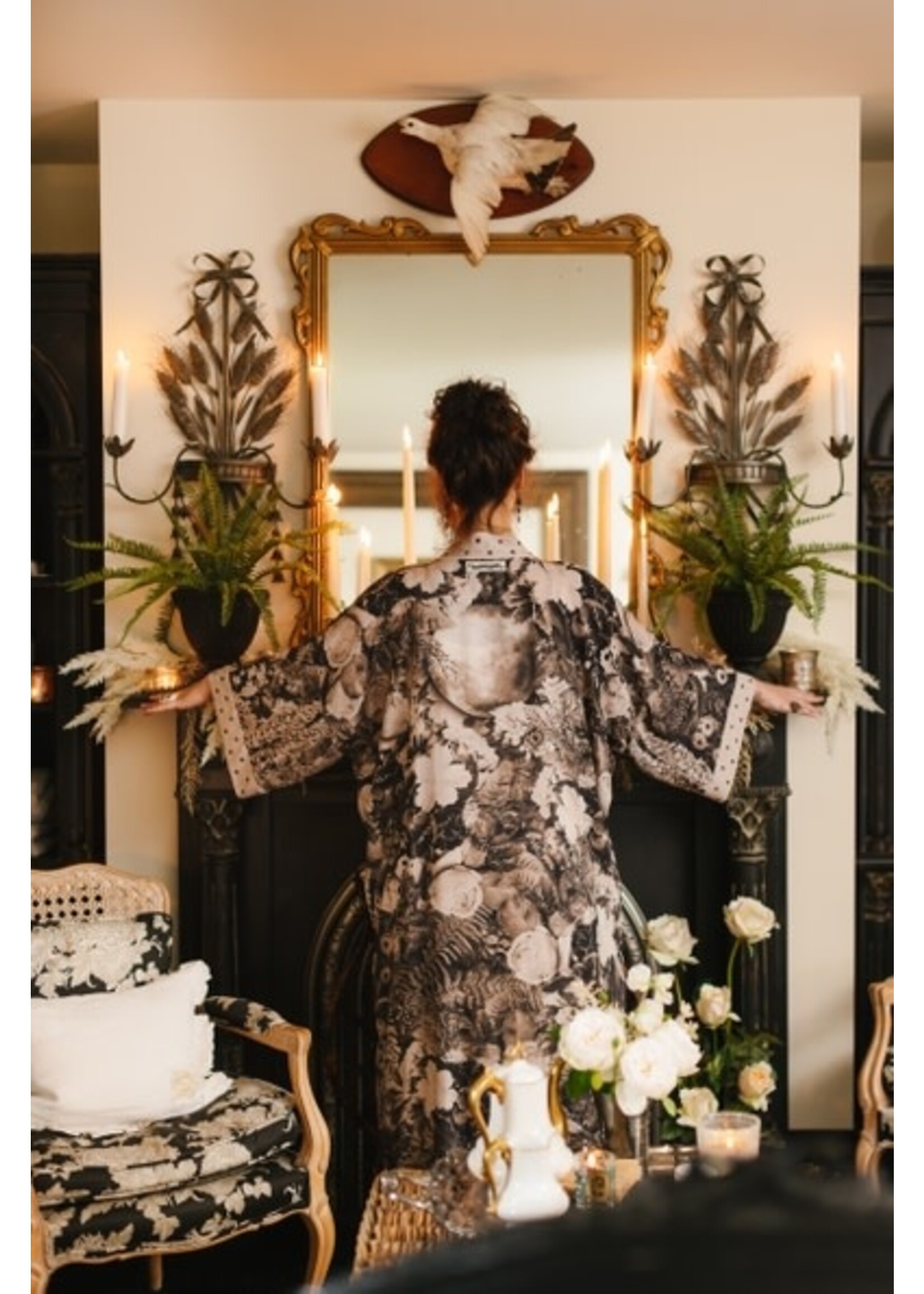 MARKET OF STARS MOS KIMONO LOOKING GLASS ALICE OPERA