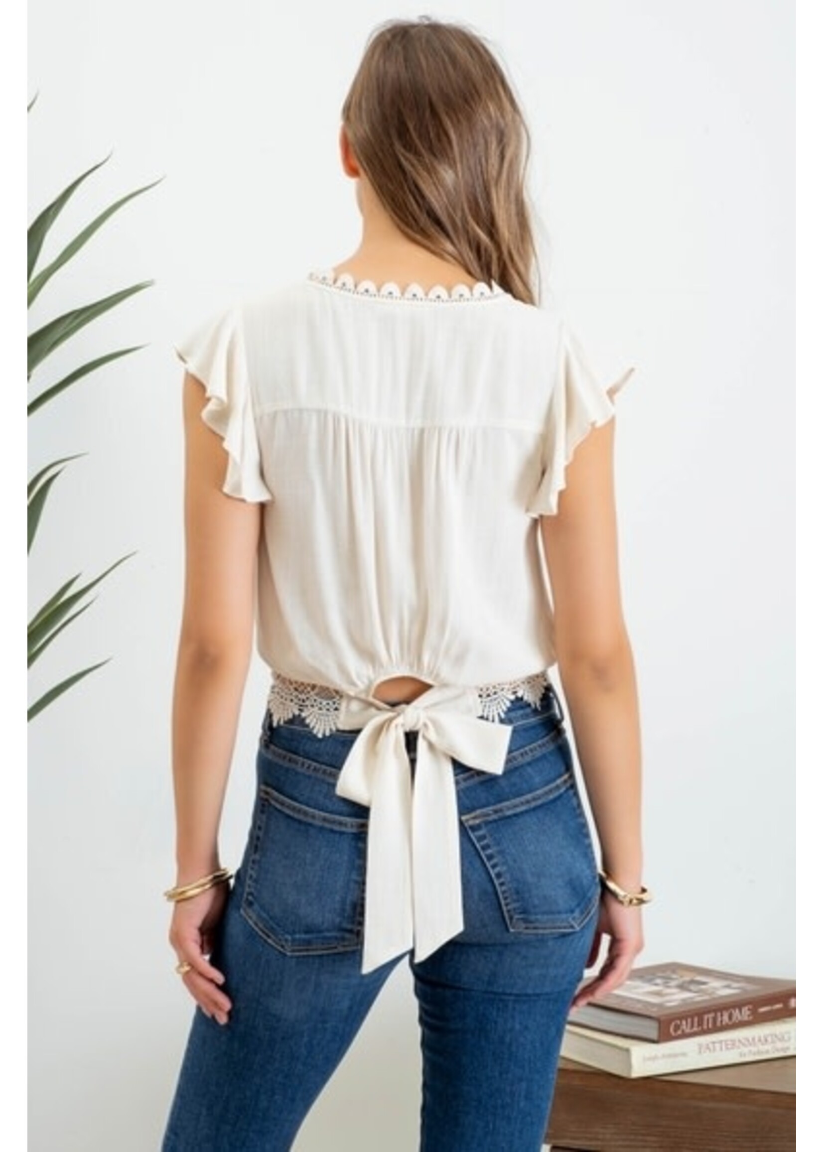 BLU PEPPER BLU SCALLOP LACE CROP TOP