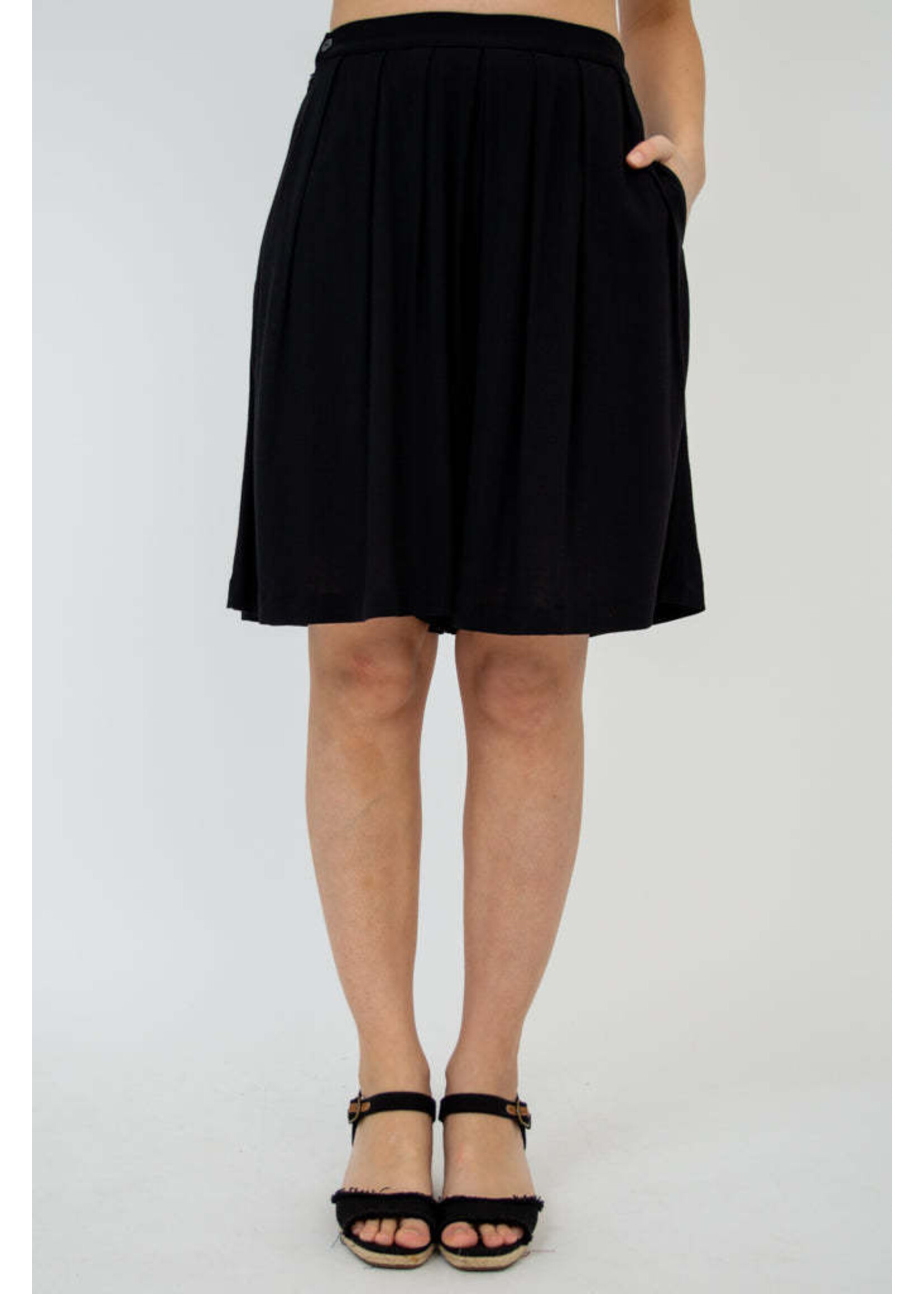 BSK BETTY SHORTS