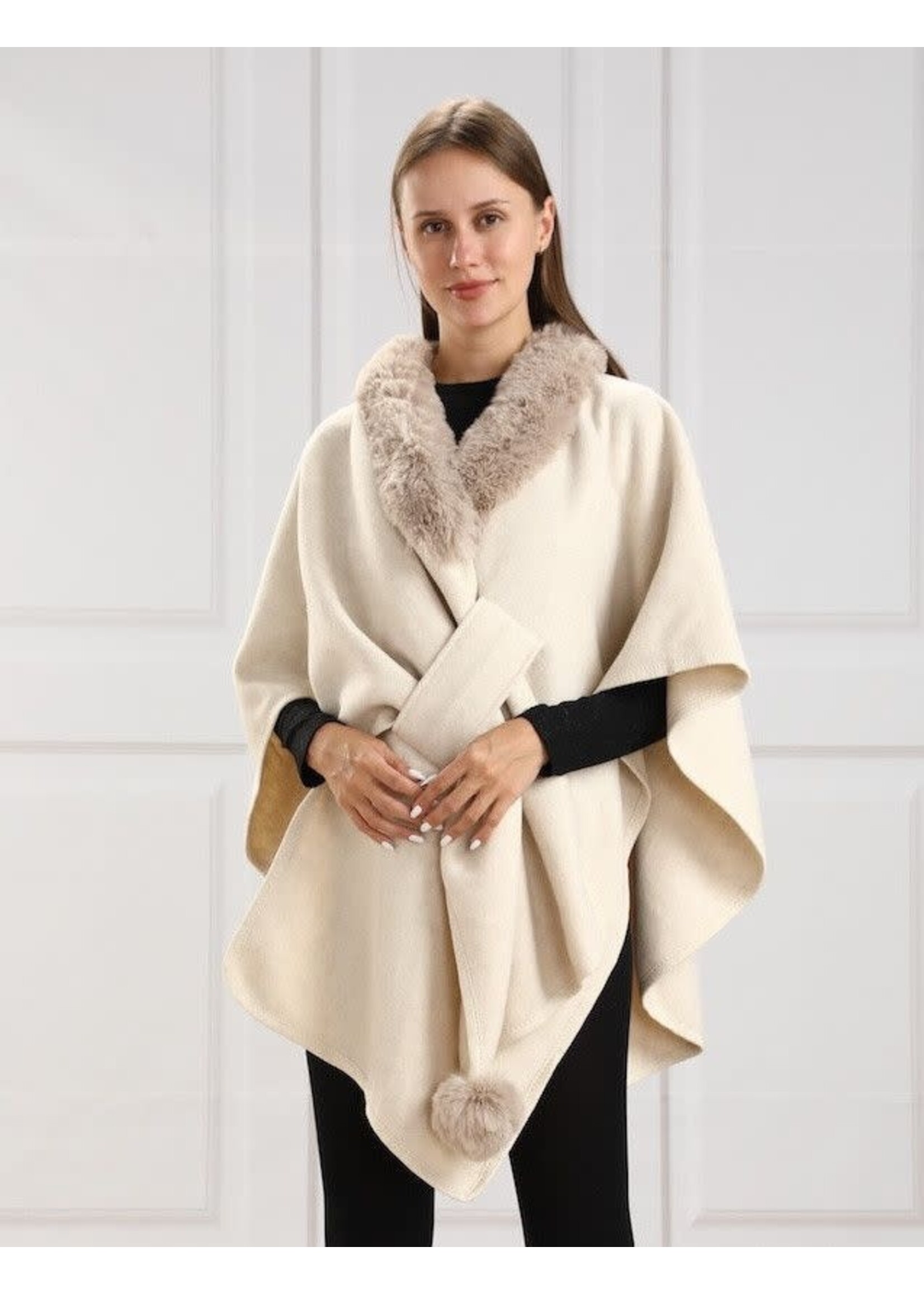 WELLCO WEL FAUX FUR CAPE - CREAM