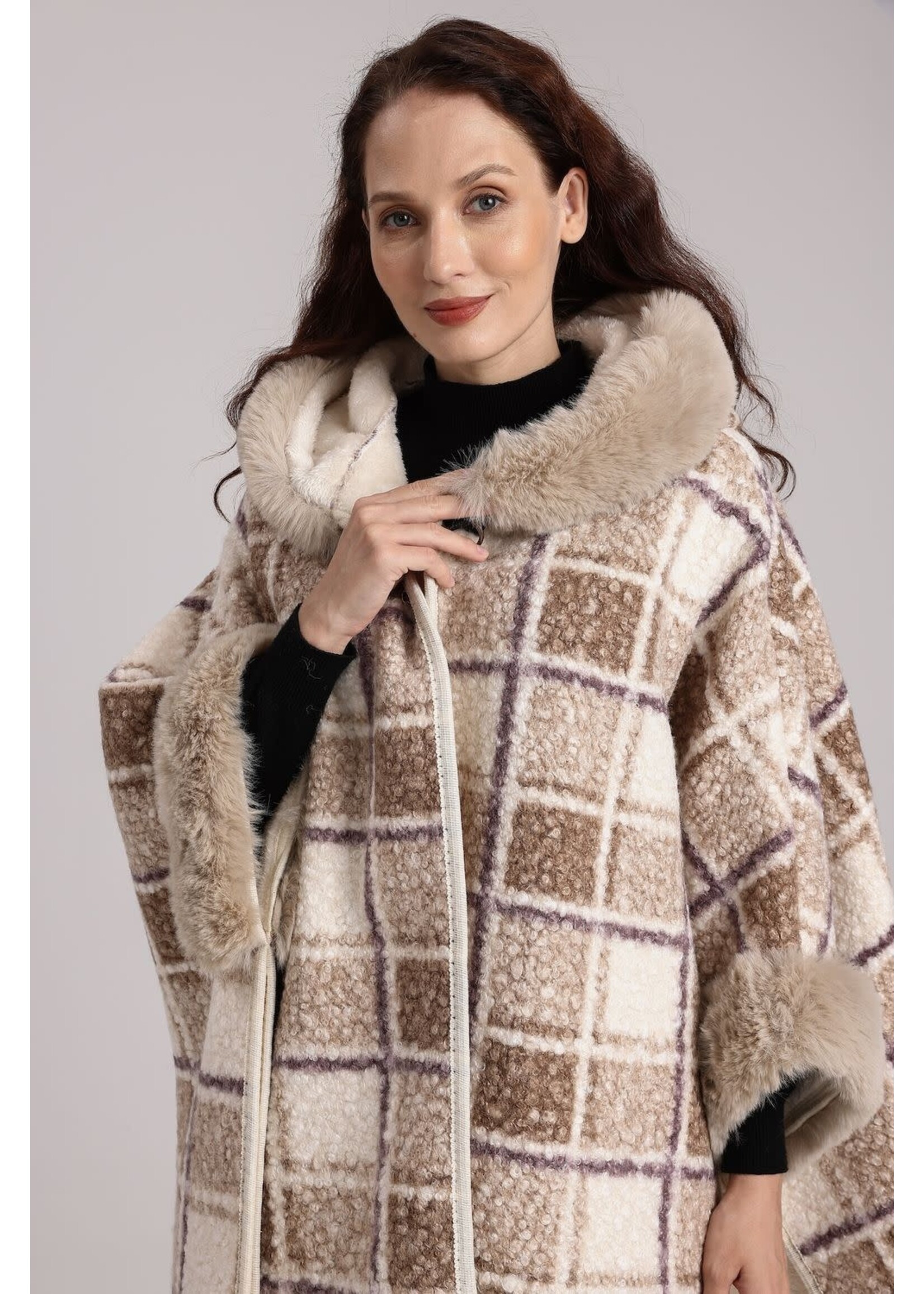 WELLCO WEL PLAID FAUX FUR CAPE - BEIGE