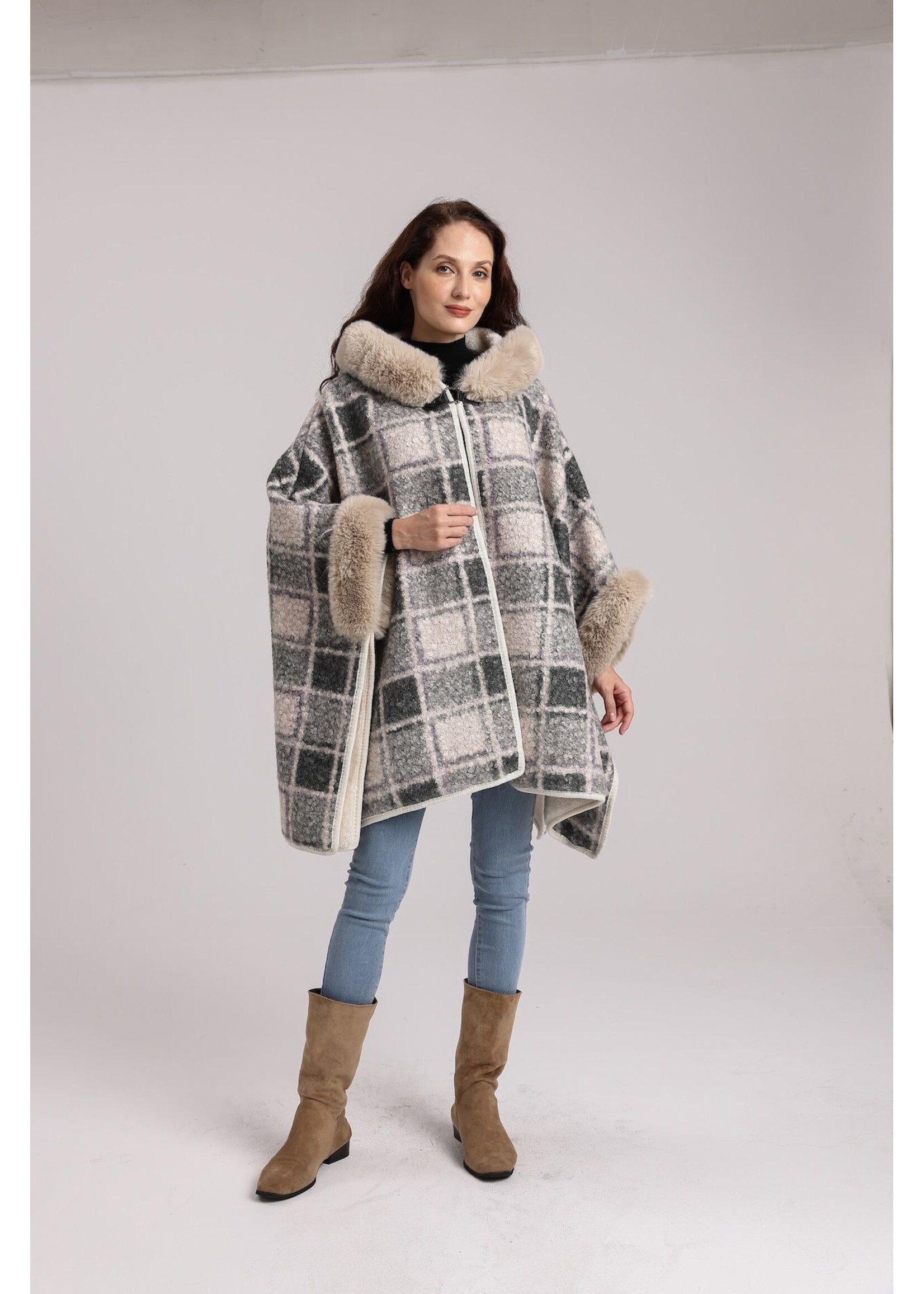 WELLCO WEL PLAID FAUX FUR CAPE - GREY