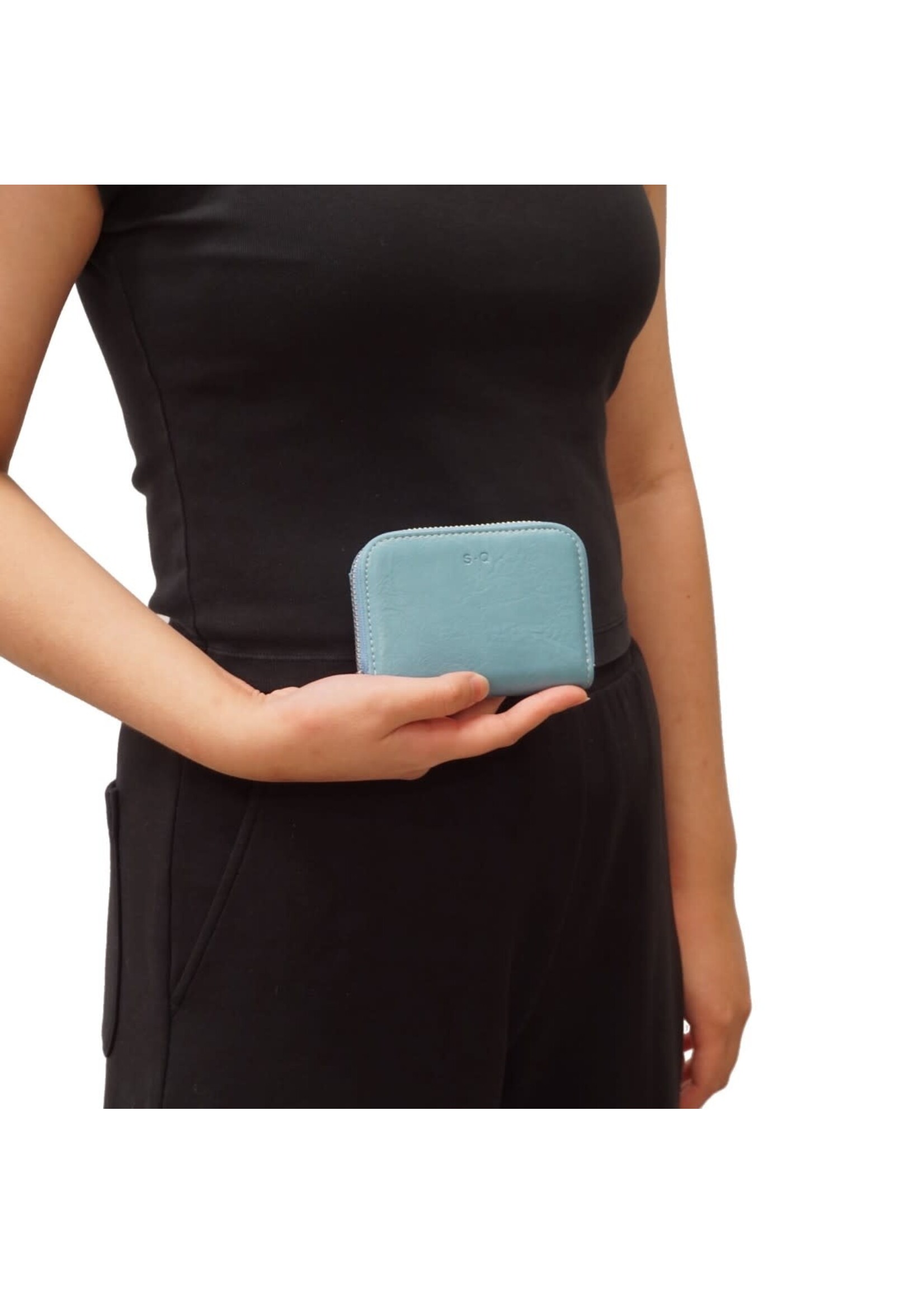 S-Q SQSS26 IVA CARD CASE